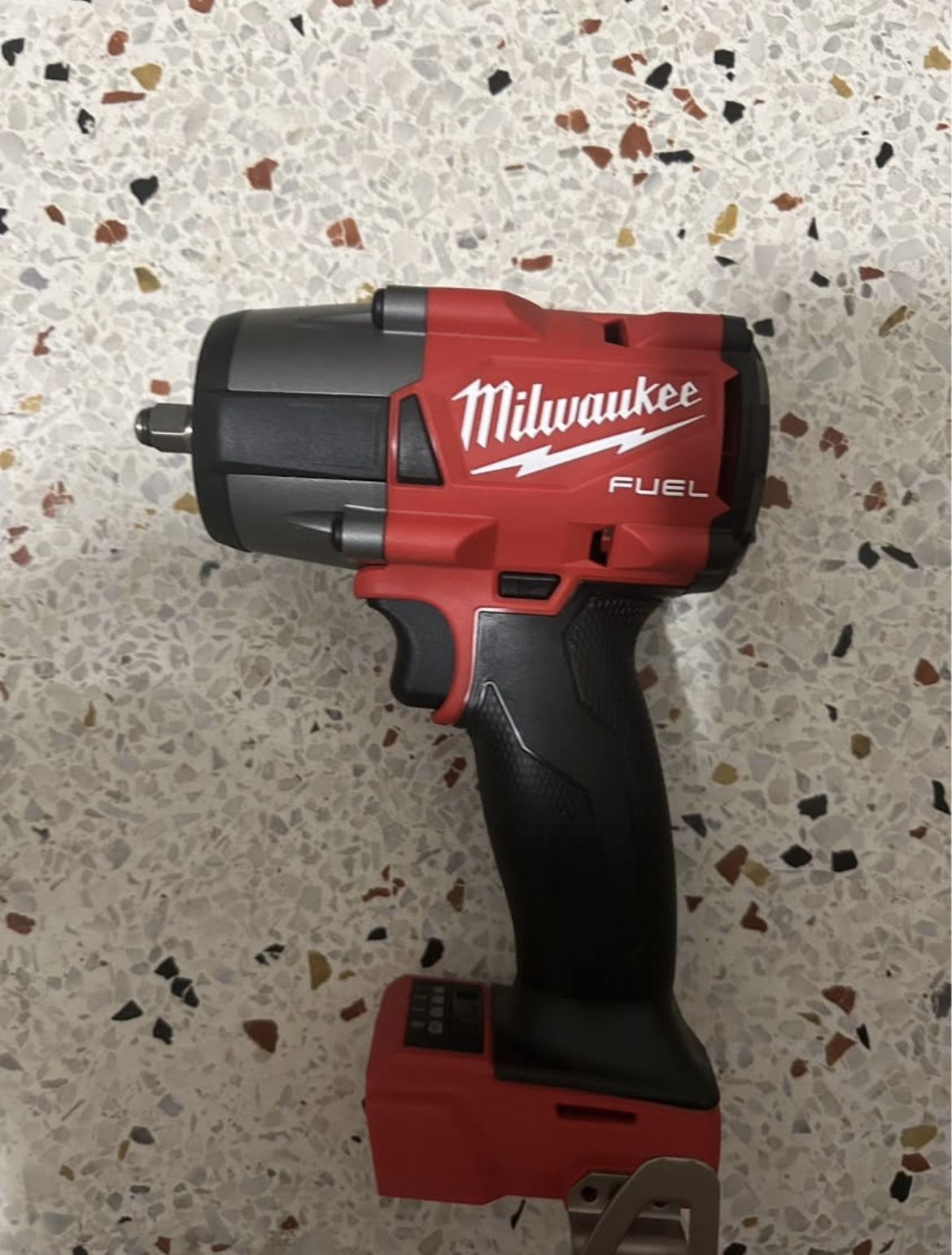 IMPACT WRENCH Milwaukee M18 18V Fuel 3/8" Friction Ring Mid-Torque