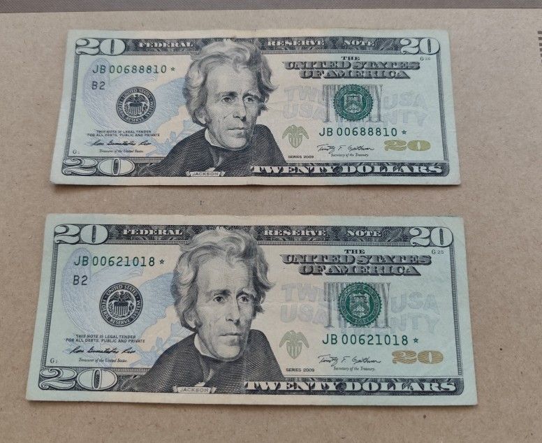 $20 Star-Bills (2) Circulated, Series 2009 (both)