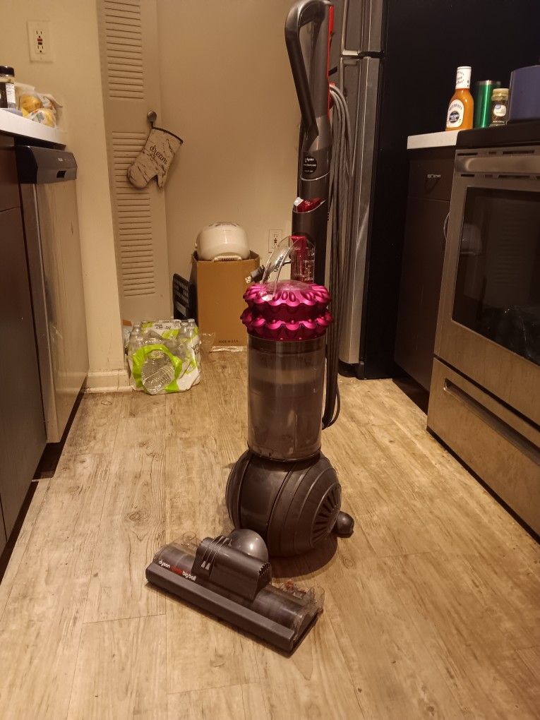 Dyson Cinetic Big Ball Animal Upright Vacuum Cleaner