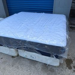 King Size Mattress And Box Spring 