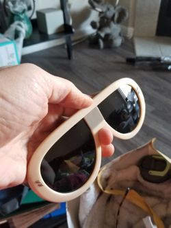 Cute Sunglasses. No Name. Thick Sturdy Style