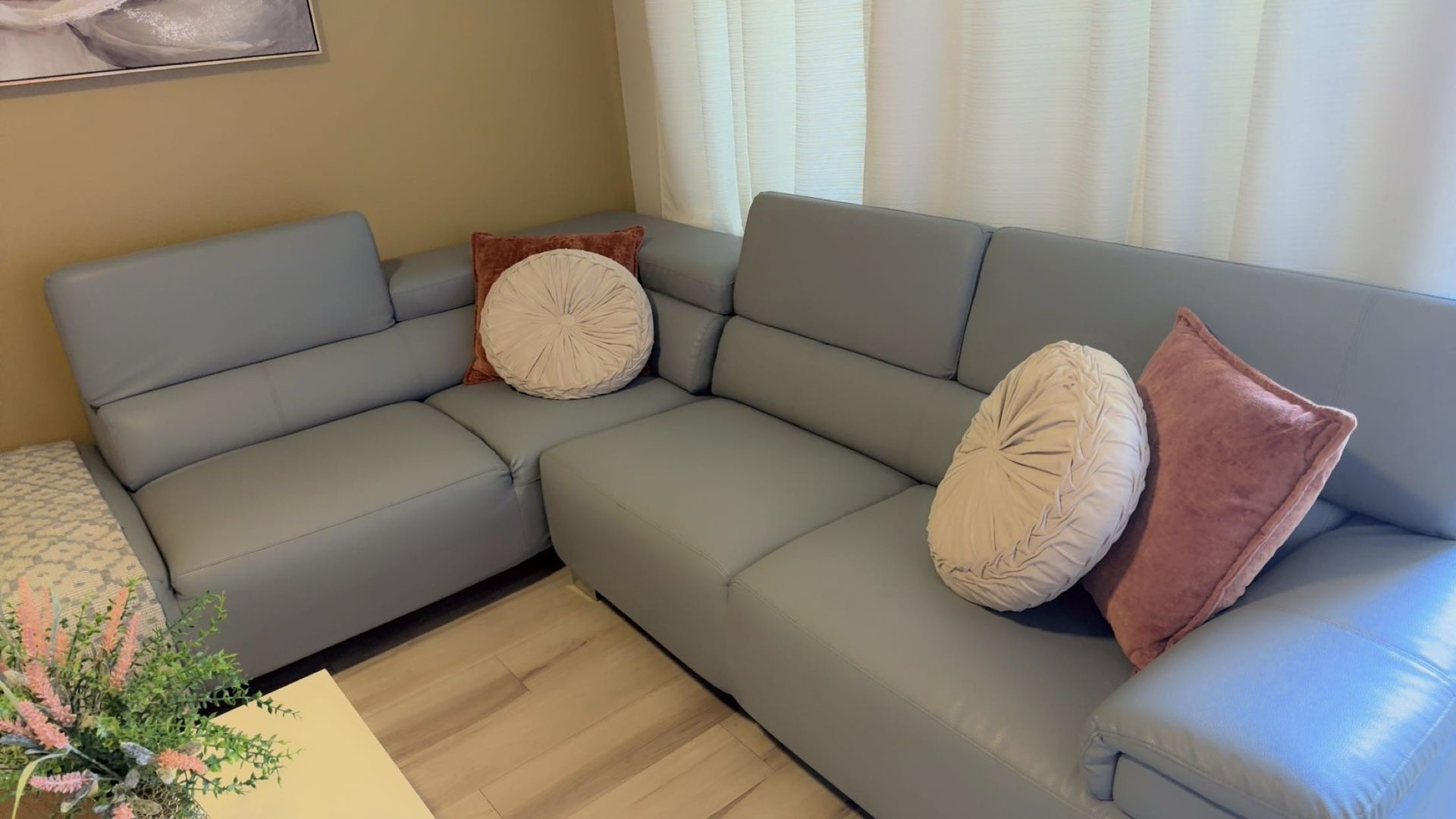 Sectional sofa