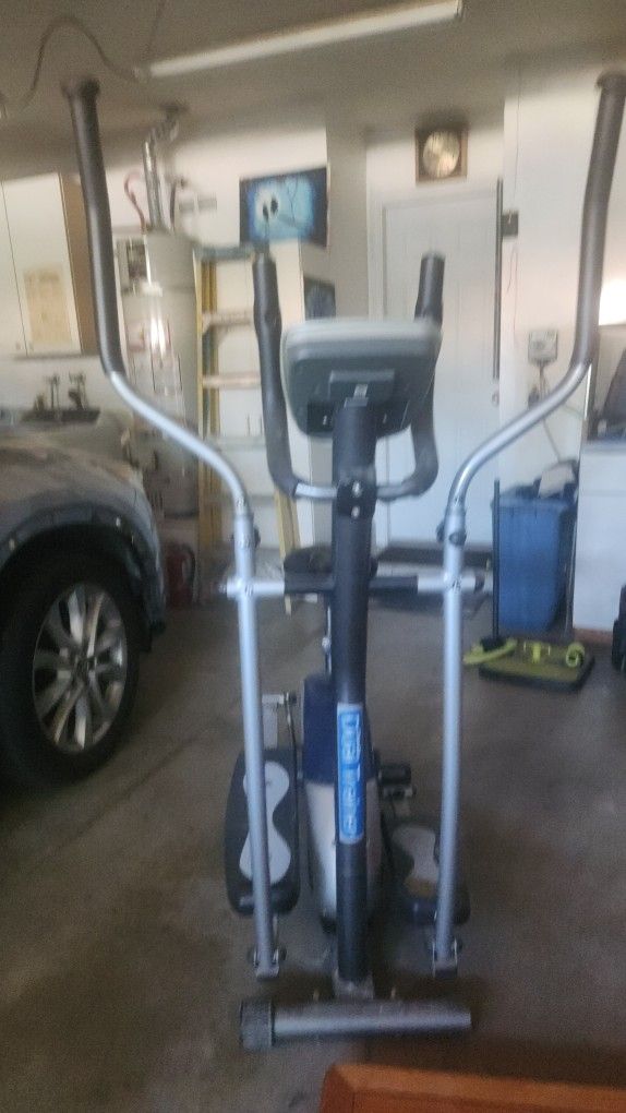Body Champ Cardio Dual Trainer Elliptical Machine
