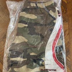 Supreme Paneled Water Short Woodland Camo Size Large