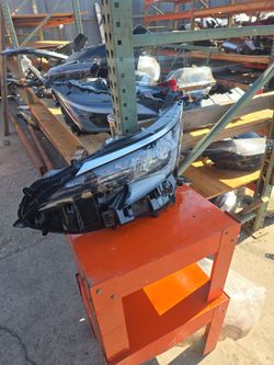 20 21 Nissan Versa Halogen Headlight Driver Left NEW OEM 26060 5EE0A
