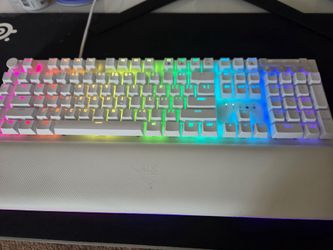 Gaming keyboard razer black widow v4 pro green switches