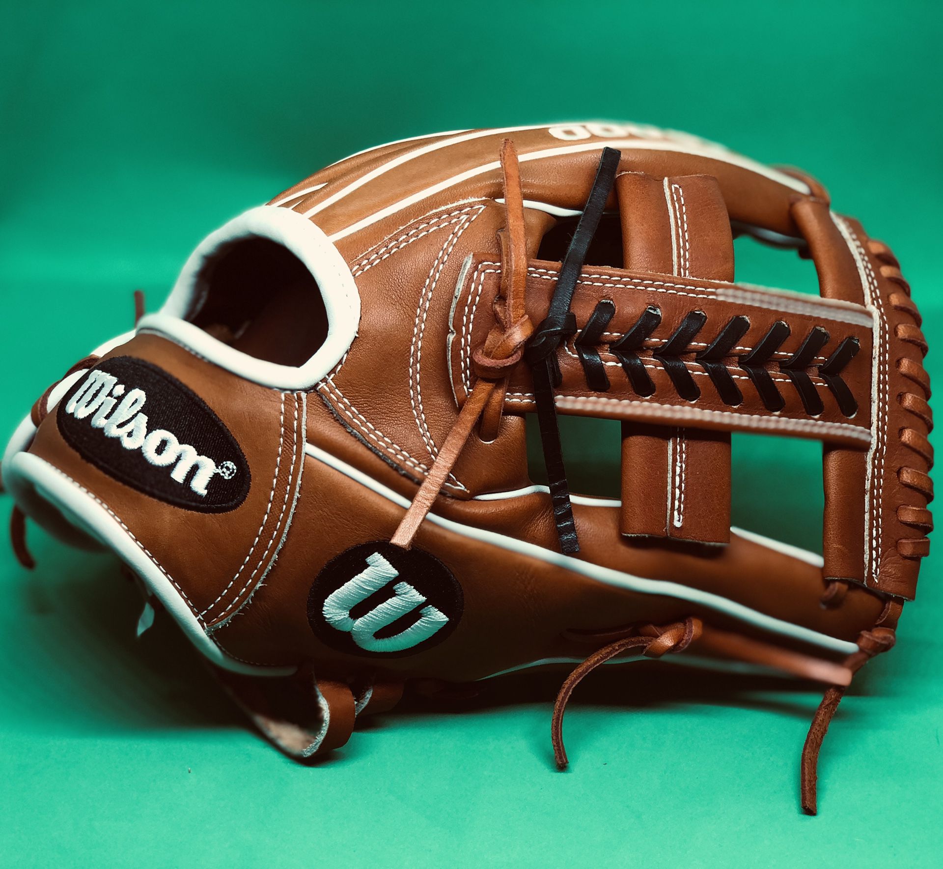Copper/White Wilson A2000 Baseball Glove 11.75 -Right Hand Throw 