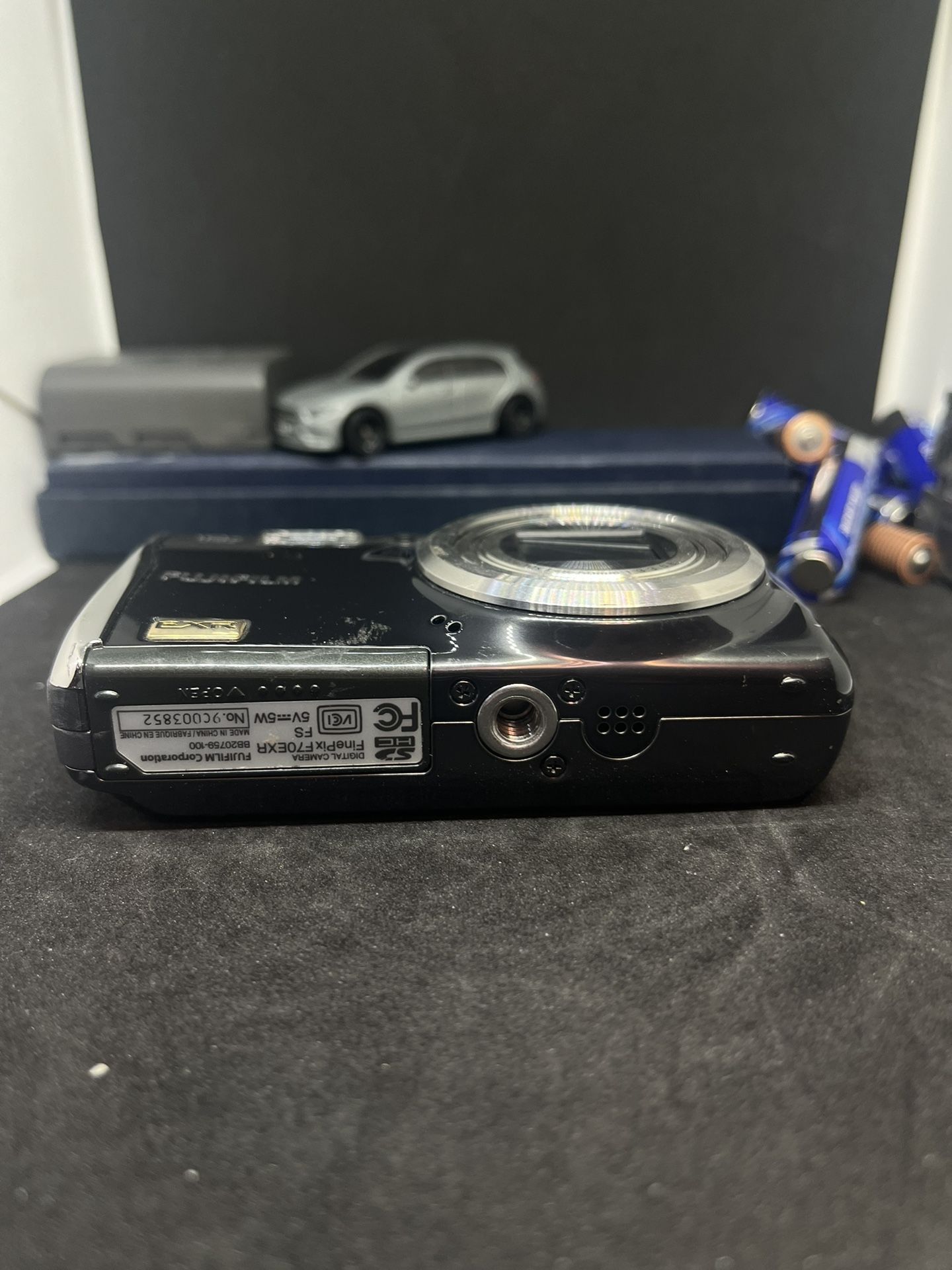 Fujifilm FinePix F70EXR 10.0MP Digital Camera (Silver) | Super CCD