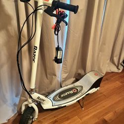 Razor 325 Scooter