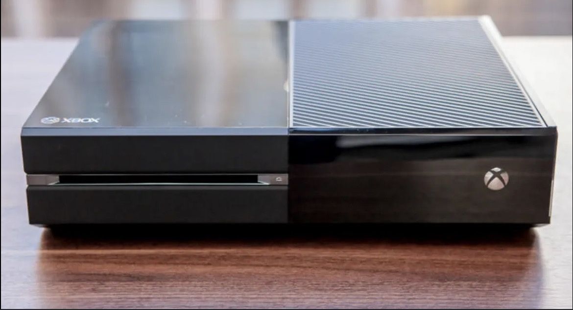 Xbox One (with Games)