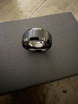 New mens Tungsten Carbide ring size 8