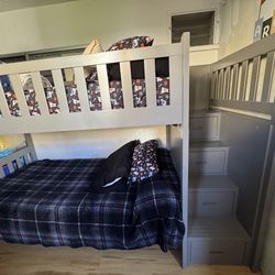 Twin Bunk bed