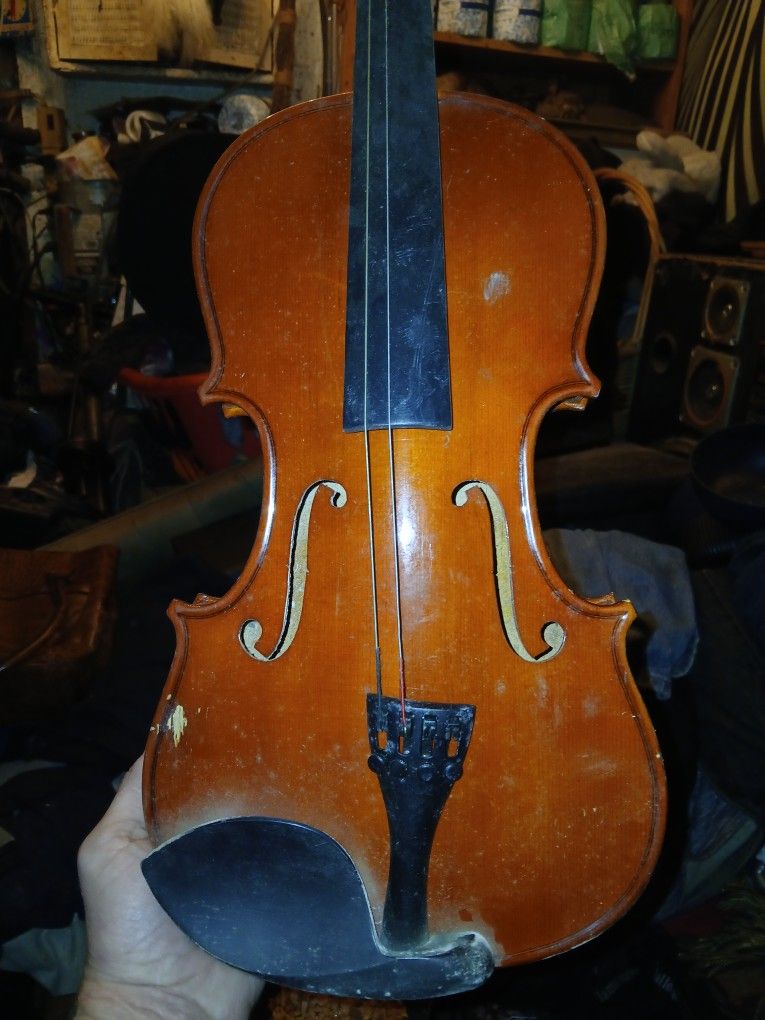 Affordable Starter Violin w/ Case! Perfect for Beginner Lessons - $150 Negotiable
