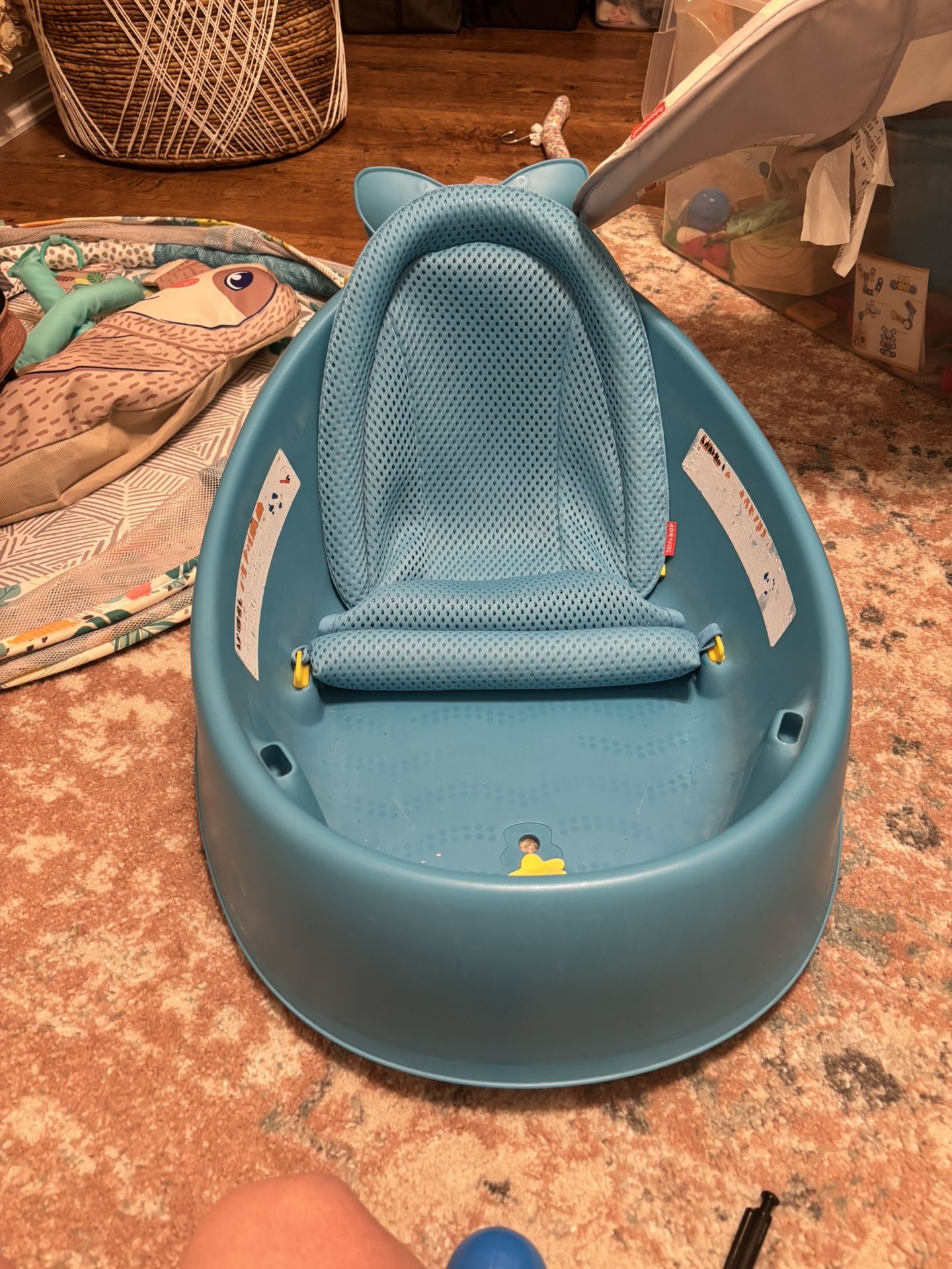 Skip Hop Baby Bathtub With Sling