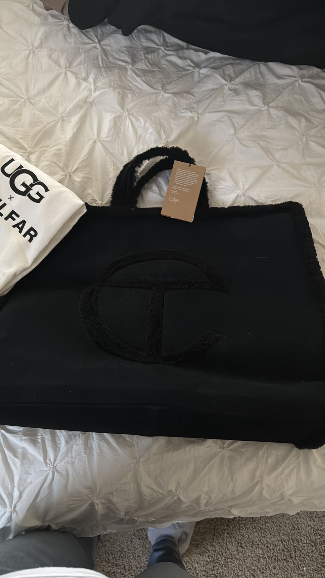 Ugg Lg Bag Never Used