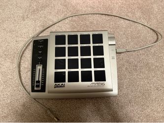 AKAI Professional MPD16 USB MIDI Pad Controller
