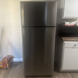 Like New refrigerator