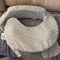 Brest friend nursing pillow