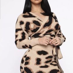 Fashion Nova Leopard sweater And Skirt 