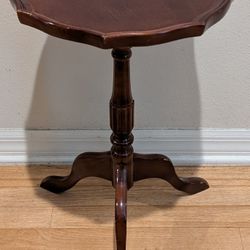 Scalloped Top Tripod Wine / Side Table
