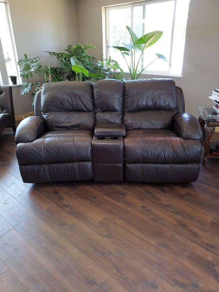 2 Sets Of reclining Loveseats