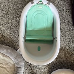 Frida Grow With Me Bathtub