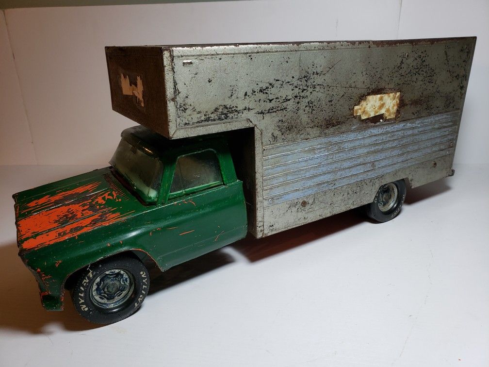 Project Vintage Nylint Toy U-haul Truck