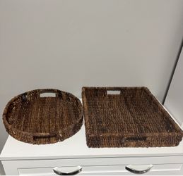2 pcs Woven Serving Trays