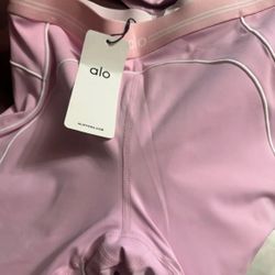 Women’s Alo Set 90$ Dm Me For More Info All Colors And Sizes Available 