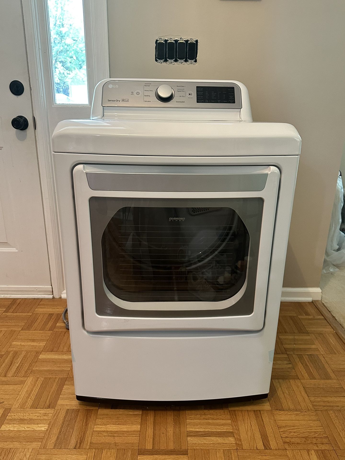 LG Electric Smart Dryer Model# DLE7300WE