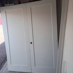 INTERIOR MASTER BEDROOM 