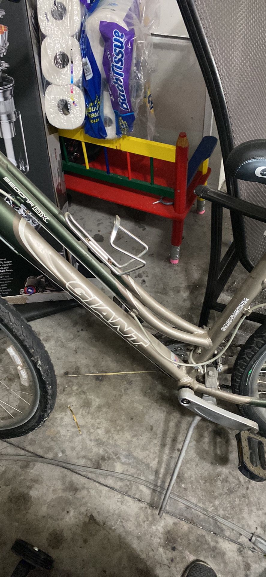 giant mountaintop bike dx 6061 fluidform aluminum alloy tubing for Sale in Shelby Township MI OfferUp