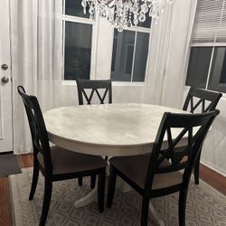 Table W/chairs-  OBO