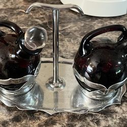 Cambridge vinegar oil cruet set