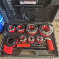 Ratcheting Pipe Threader Set