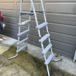 48” Pool Ladder