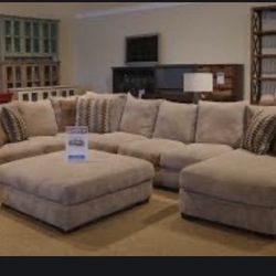 Oversized Sectional Couch with Chaise & Ottoman – Great Condition!