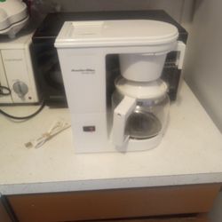 Coffee maker 