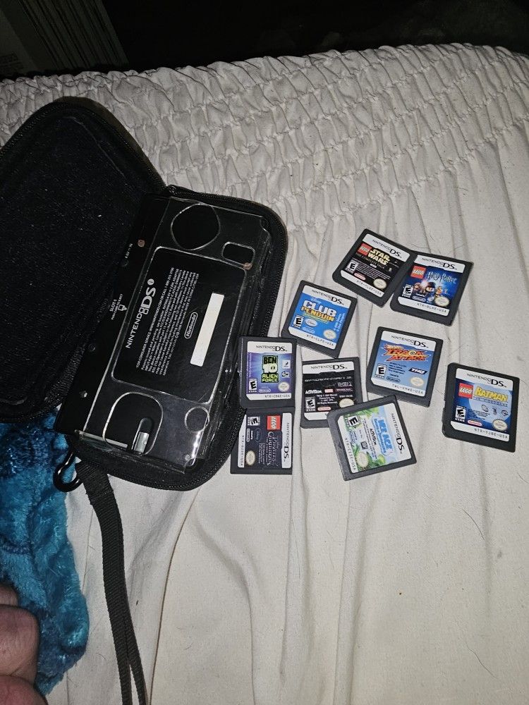 Nintendo DS With 10 Games And Case, Works Fine