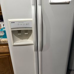 Refrigerator Kenmore 