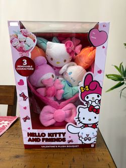 Hello Kitty and Friends - 12-inch Plush Valentine's Bouquet - 9 Plush Included