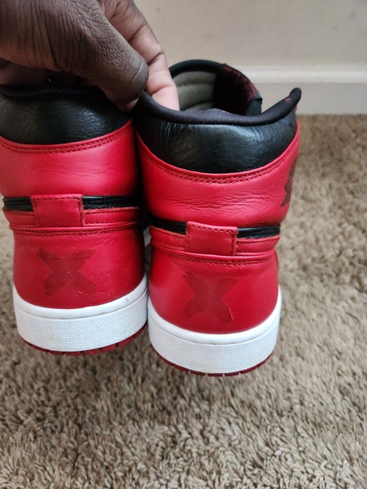 PRE-OWNED Jordan 1 RETRO BANNED 2011 SIZE 13