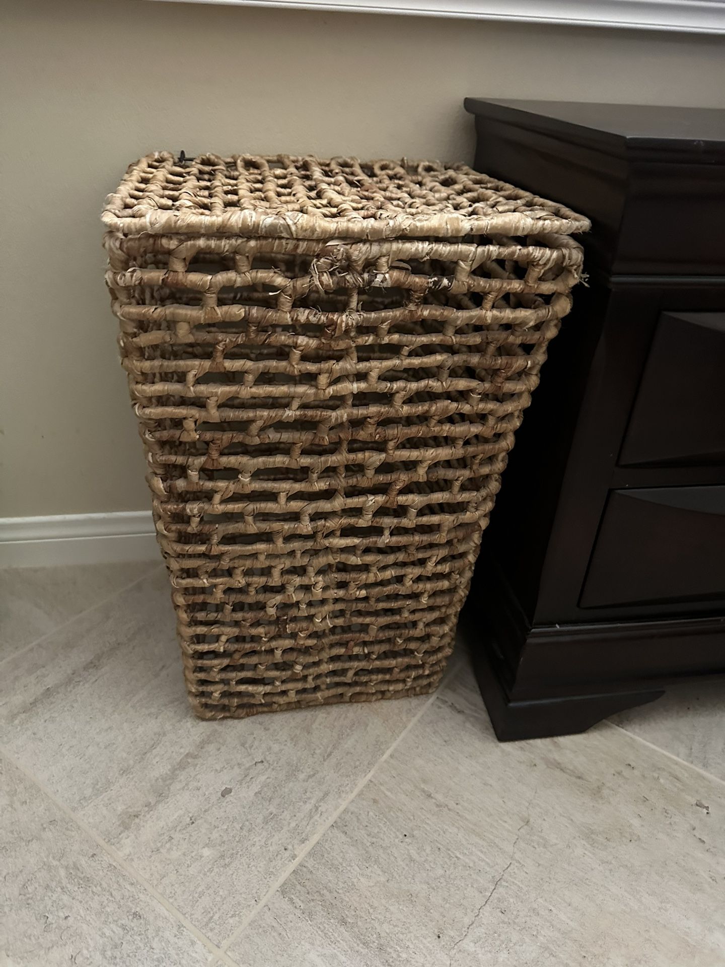 rattan hamper