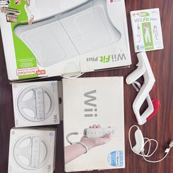 Wii System With Accessories 