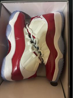 Jordan cherry 11