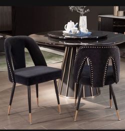 Set of 2 black chairs - pick only