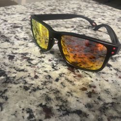 Oakley Sunglasses (POLARIZED)