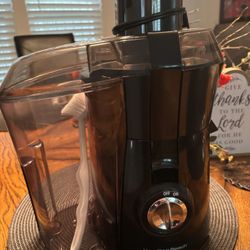 Electric juicer