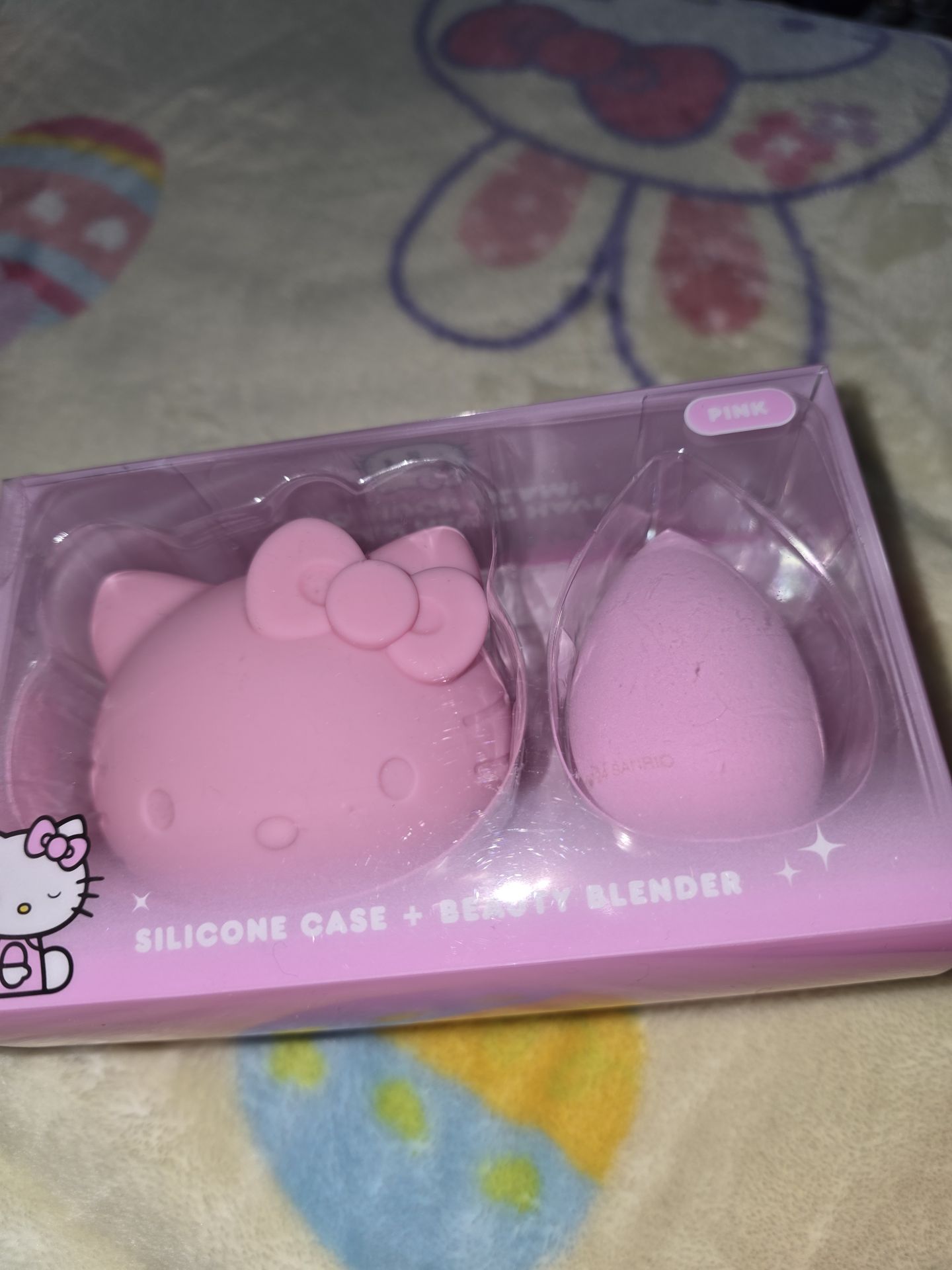 Hello Kitty Makeup blender and case