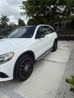 Mercedes Benz Glc300
